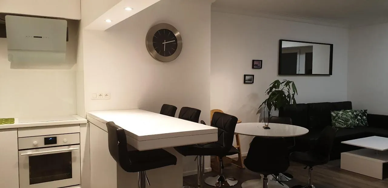James Sun Beach Apartment Ostend