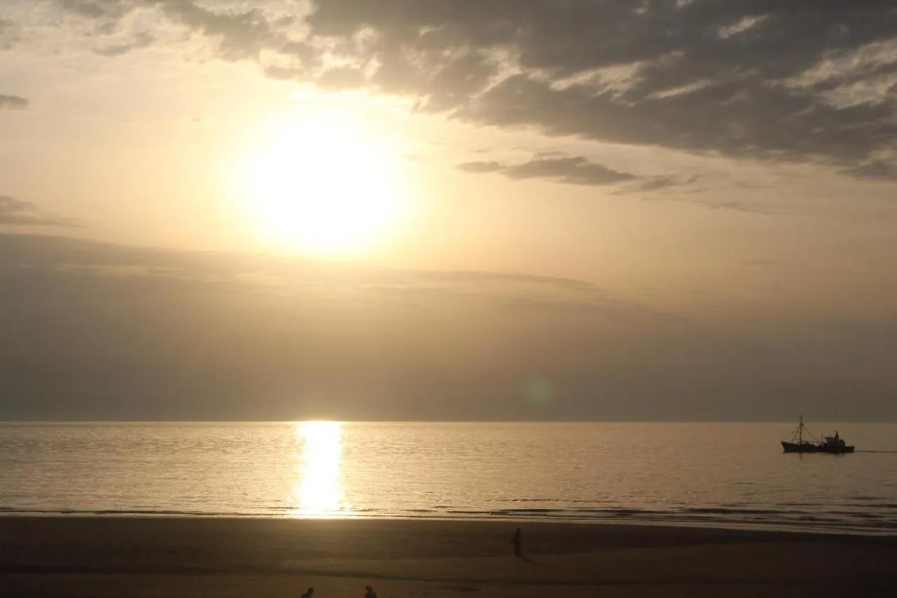 James Sun Beach Apartment Ostende