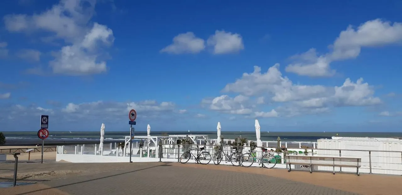 James Sun Beach Apartment Ostende